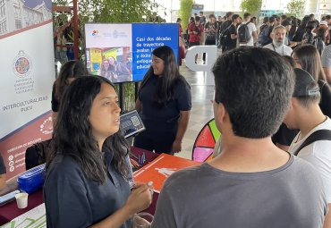 Estudiantes novatos vivieron el Encuentro al Atardecer con música y actividades sostenibles
