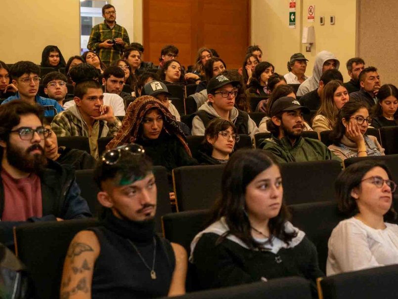 Investigadores inauguran proyecto Anillo sobre cambio climático en presencia de estudiantes