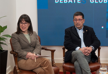 PUCV inauguró nuevo estudio de TV con programa de contingencia internacional