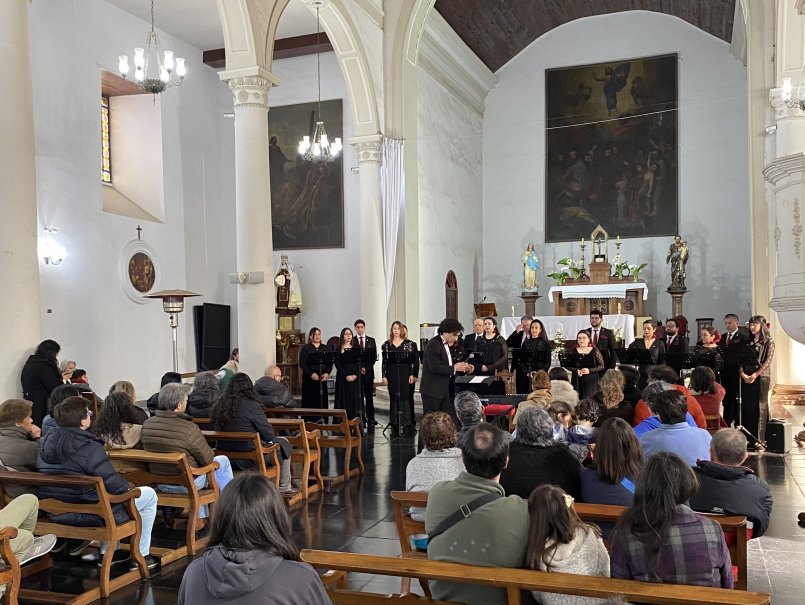 Coro de Cámara ofreció concierto por Mes de la Solidaridad en Iglesia de La Matriz