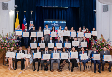 Escuela de Negocios y Economía 2025