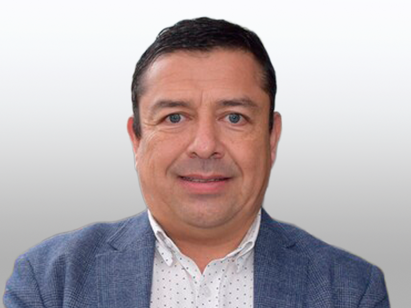 Decano José Miguel Garrido es reelecto por nuevo periodo frente a Facultad de Filosofía y Educación