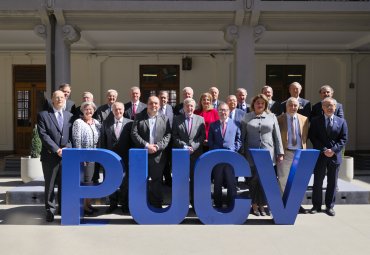 Universidad presentó libro sobre el bicentenario del Cuerpo Consular en Valparaíso