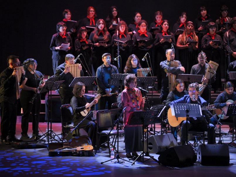 The PUCV celebrated Chilean Music Day with Isabel Parra and the PUCV Andean Orchestra