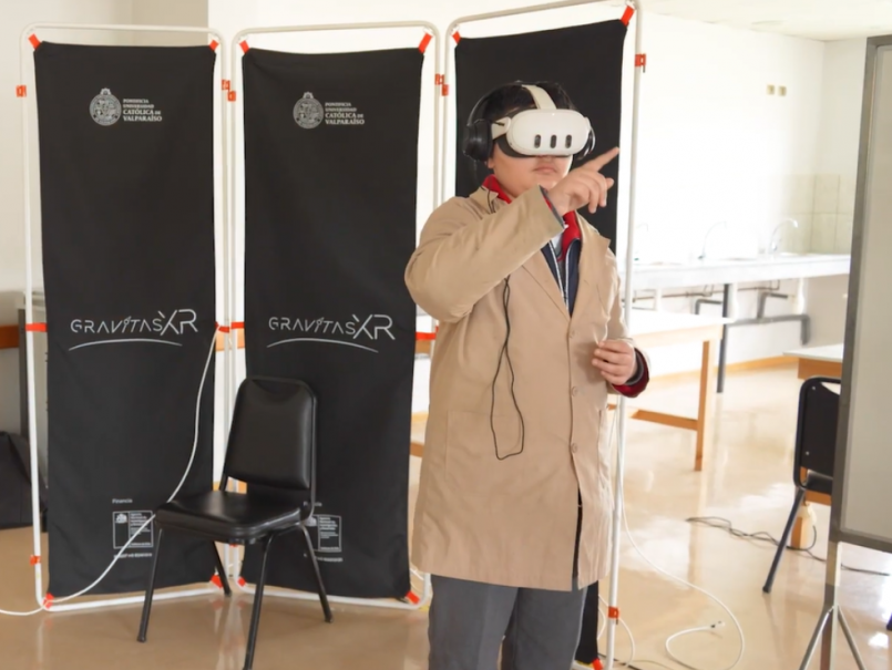 Futuras profesoras PUCV presentan experiencia VR en Villa Alemana