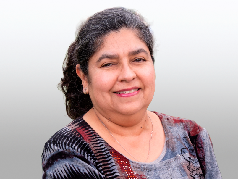 Elizabeth Donoso destaca enfoque interdisciplinario del Magíster en Liderazgo y Gestión en Organizaciones Escolares