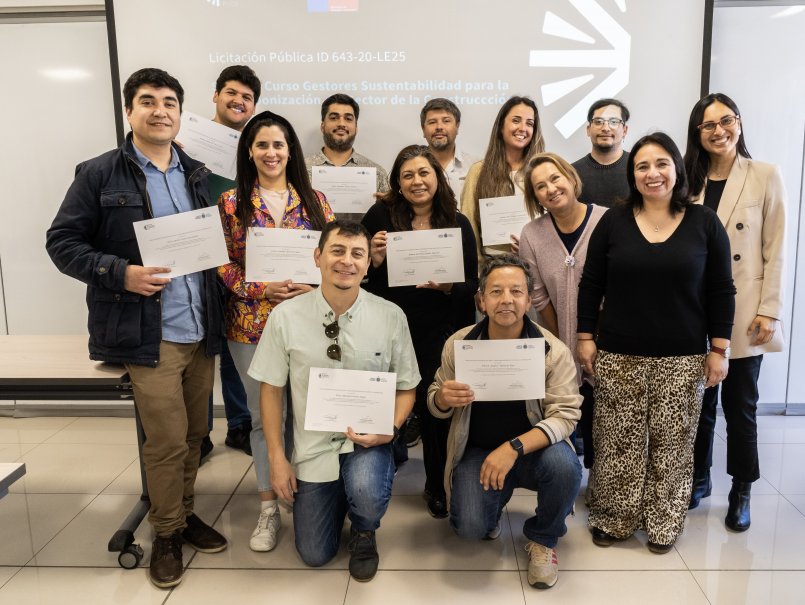 PUCV capacitó a funcionarios del Serviu en sustentabilidad para la descarbonización del sector de la construcción