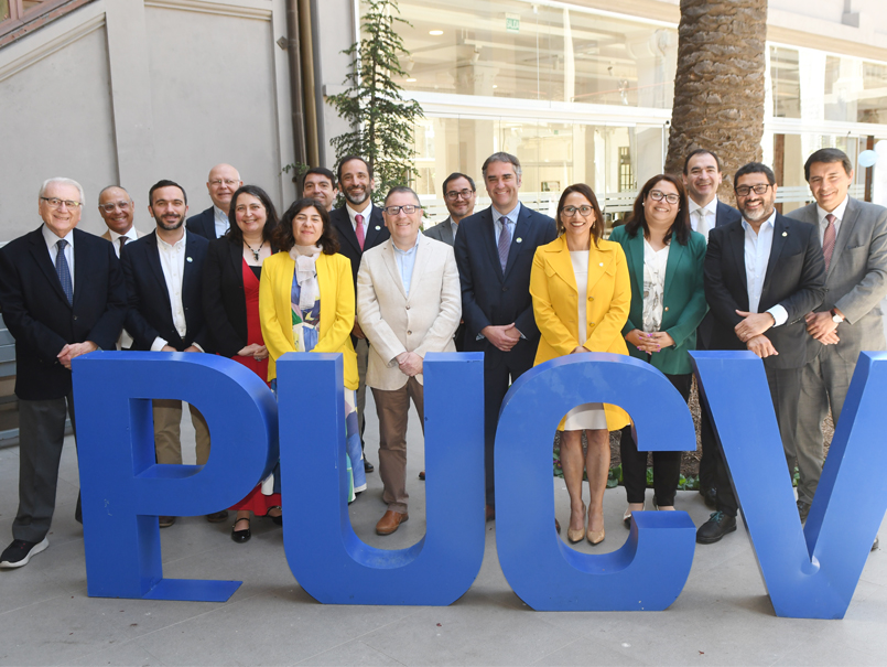 PUCV y SQM Yodo Nutrición Vegetal firman convenio de colaboración