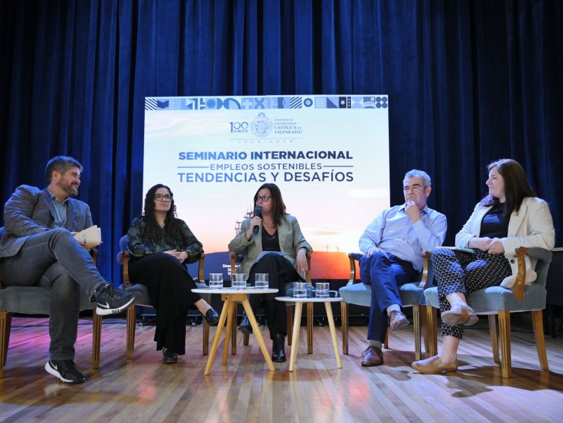 Universidad desarrolló seminario sobre empleos sostenibles y principales desafíos del sector