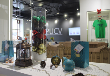 Tienda PUCV estrena nuevos productos para esta Navidad