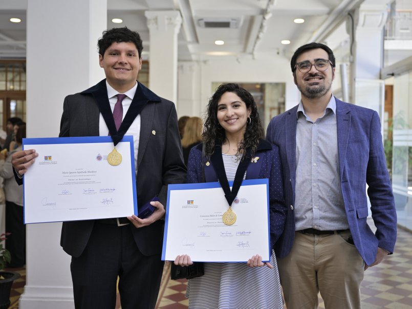 GALERÍA: Universidad efectuó ceremonia de graduación de Doctorados