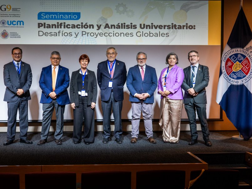 Red G9 se reúne en la PUCV para abordar desafíos de planificación y análisis universitario
