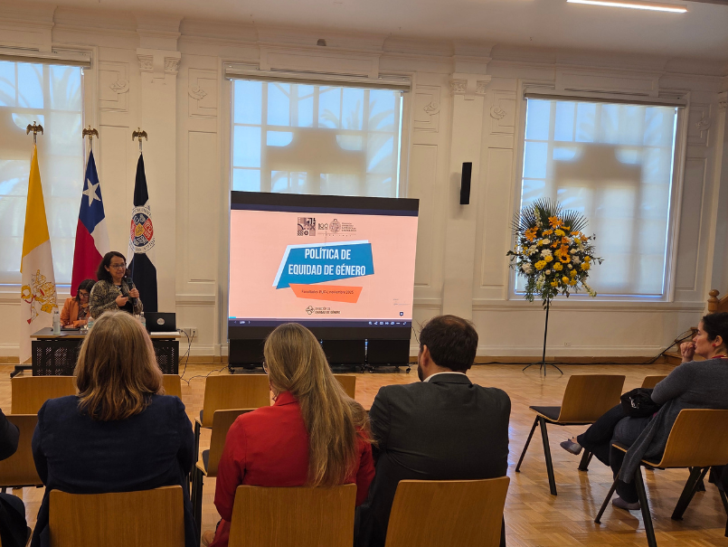 Jornada con docentes marca un nuevo avance en la socialización de la Política de Equidad de Género