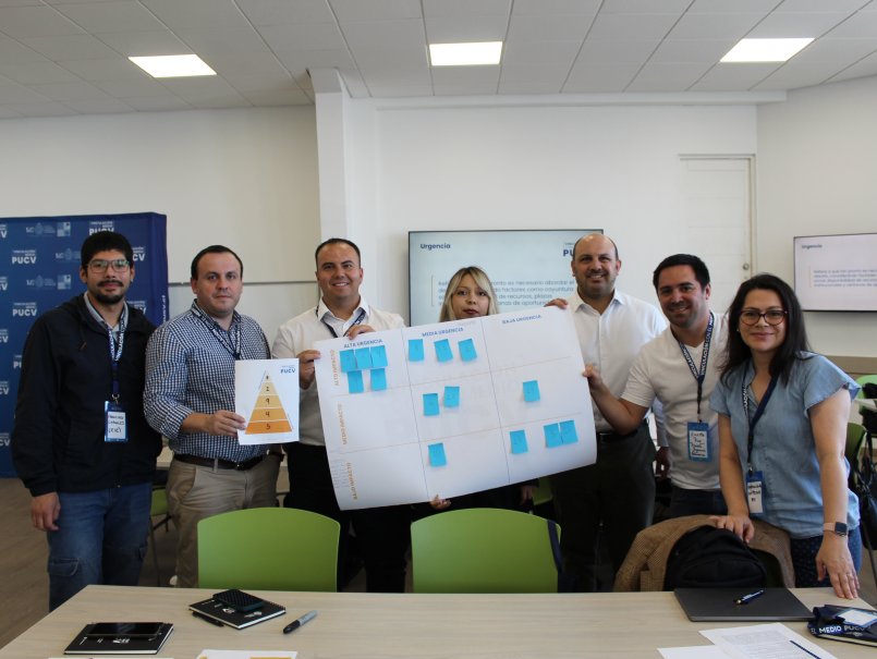 PUCV prioriza desafíos del entorno para la Vinculación con el Medio 2026