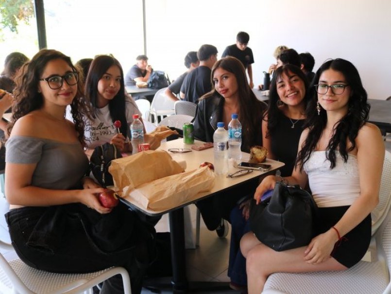 GALERÍA: Universidad realiza bienvenidas a nuevos y nuevas estudiantes