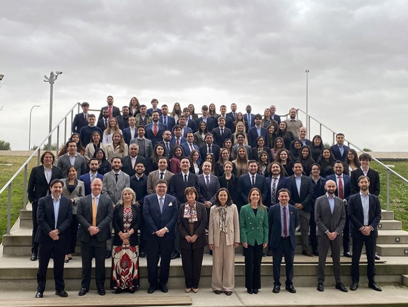 Estudiantes del Magíster en Banca y Mercados Financieros culminan pasantía académica en España