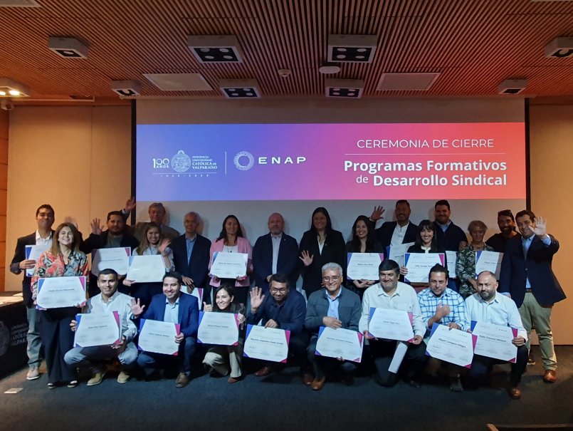 Certifican a trabajadoras y trabajadores de ENAP que cursaron programas de formación sindical