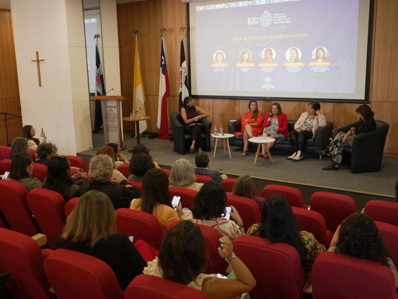 The PUCV celebrates International Women’s Day with an transversal colloquium about rights and democracy