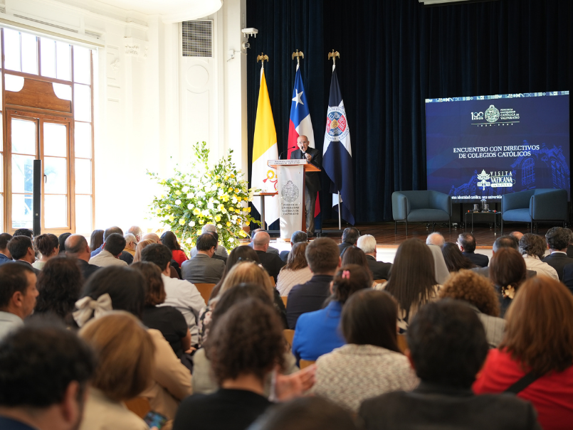 GALERÍA: Encuentro del Cardenal Tolentino de Mendonça con colegios católicos