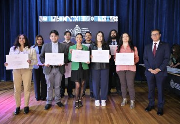 Reconocen a más de 300 estudiantes en ceremonia de entrega de diplomas de Formación Continua