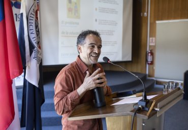 Escuela de Pedagogía inauguró Año Académico con exposición sobre investigación y mejoramiento educacional