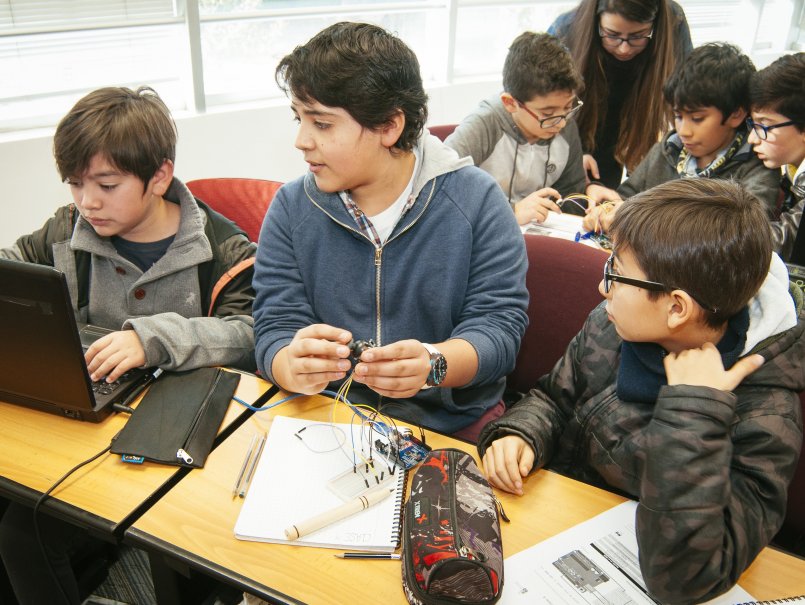 Universidad fortalece formación inicial docente con foco en habilidades para el siglo XXI