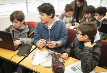 Universidad fortalece formación inicial docente con foco en habilidades para el siglo XXI