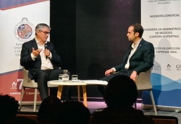 Exministro Mario Marcel profundizó en los desafíos económicos y fiscales del país