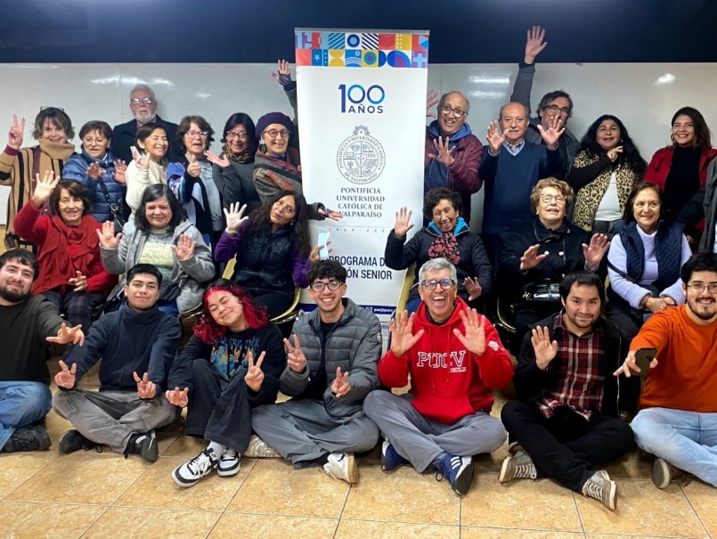 Programa Acción Senior realiza taller de educación patrimonial y salvaguarda documental