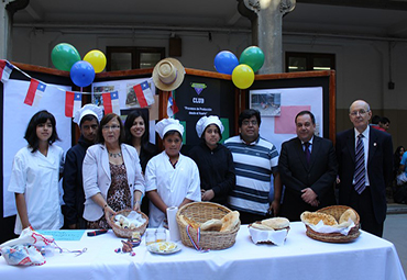 PUCV lanza primera Feria de Emprendimiento Escolar