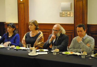 Católica de Valparaíso se reúne con directores de colegios de la región para escuchar sus opiniones y requerimientos