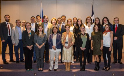 Ejecutivos de Arica a Punta Arenas se graduaron de Diplomado en Gestión Estratégica de Sostenibilidad