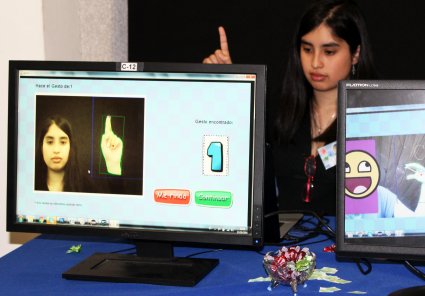 Estudiantes presentan innovadoras aplicaciones en nueva versión de ExpoSoftware