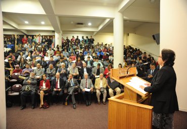 Ministra de Minería inaugura seminario sobre sustentabilidad de los recursos hídricos en la PUCV