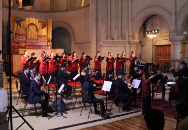 Coro Femenino y Orquesta de Cámara de la PUCV participan en XIV Encuentro de Música Sacra en Santiago