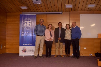 Ex alumnos de la Escuela de Ingeniería Bioquímica comparten su experiencia profesional con estudiantes