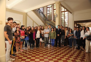 PUCV realiza ceremonia para estudiantes que obtuvieron Beca PUCV y Premio de Honor Rector Rubén Castro