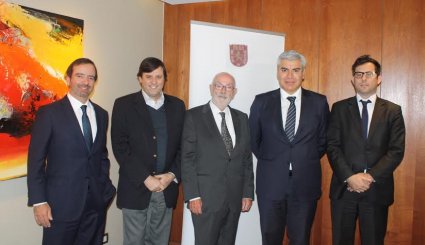 Encuentro con principales estudios de abogados destaca el liderazgo PUCV