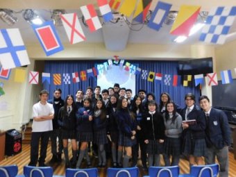 Charla a alumnos de colegio en Valparaíso sobre "Derecho y mar"