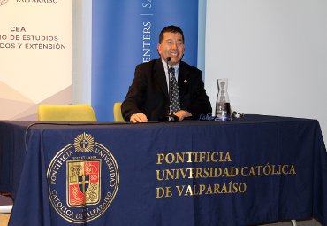Profesor Eduardo Araya expuso en el CEA sobre el impacto de la Revolución Rusa en Europa