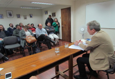 Doctor alemán analiza el pensamiento teológico de Martín Lutero desde la cruz de Cristo