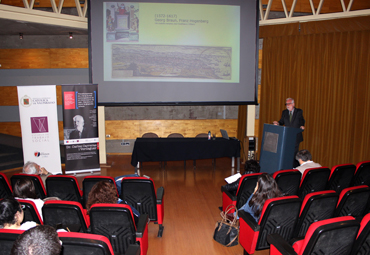 Doctor de la Universidad de Barcelona visitó la PUCV para dictar conferencia sobre transformaciones de la ciudad contemporánea