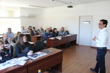 Facultad y Escuela de Comercio imparten curso de capacitación a microempresarios de la región