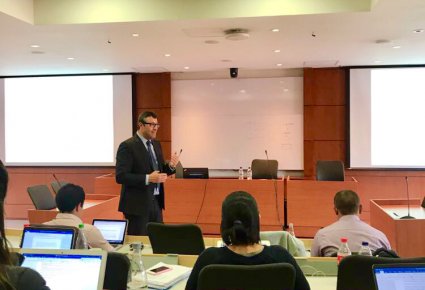 Profesor Álvaro Vidal participa en seminario internacional en Colombia