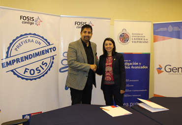 La Incubadora Social Gen-E PUCV firmó acuerdo de colaboración con FOSIS Valparaíso