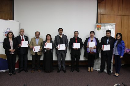 PUCV certifica a microempresarios de la región capacitados en herramientas básicas de gestión.