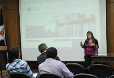 Estudiantes extranjeros de postgrado PUCV tuvieron jornada de orientación