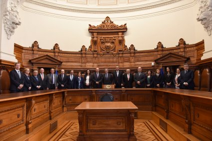 Profesores Aldunate y Mayer participan en encuentro con Tribunal Constitucional alemán