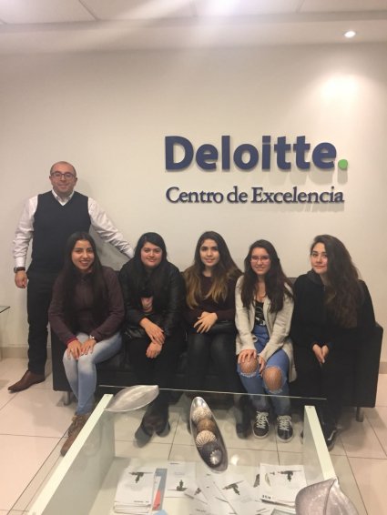 Estudiantes PACE realizan pasantías educativas en las empresas ENAP y Deloitte