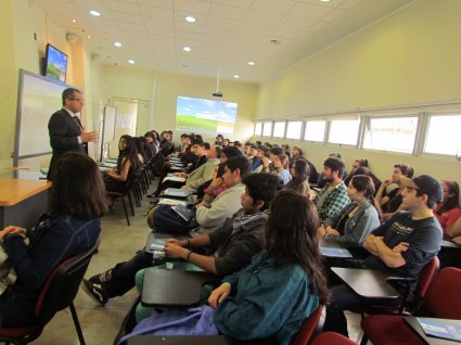 Estudiantes PACE PUCV reciben Bienvenida por parte de sus Unidades Académicas